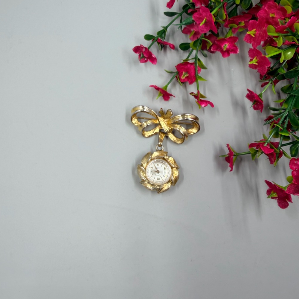 Vintage Dynasty Brand Gold Bow Design Brooch / Pendant with Clock